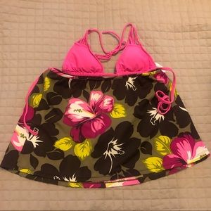 Pualani skirt swimmer small with pink bikini tops